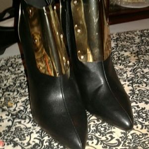 Super sexy heels. Man made material.